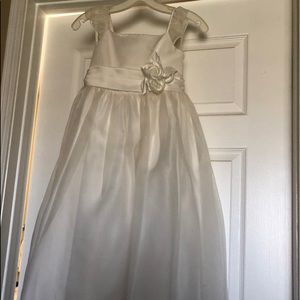 Flower girls dress size 6-8cream color worn once!